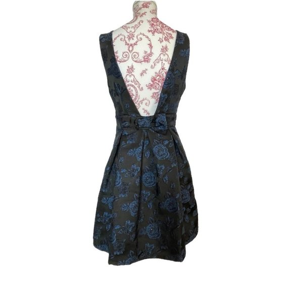 Chelsea open back fit-and-flare cocktail dress S - Picture 2 of 3